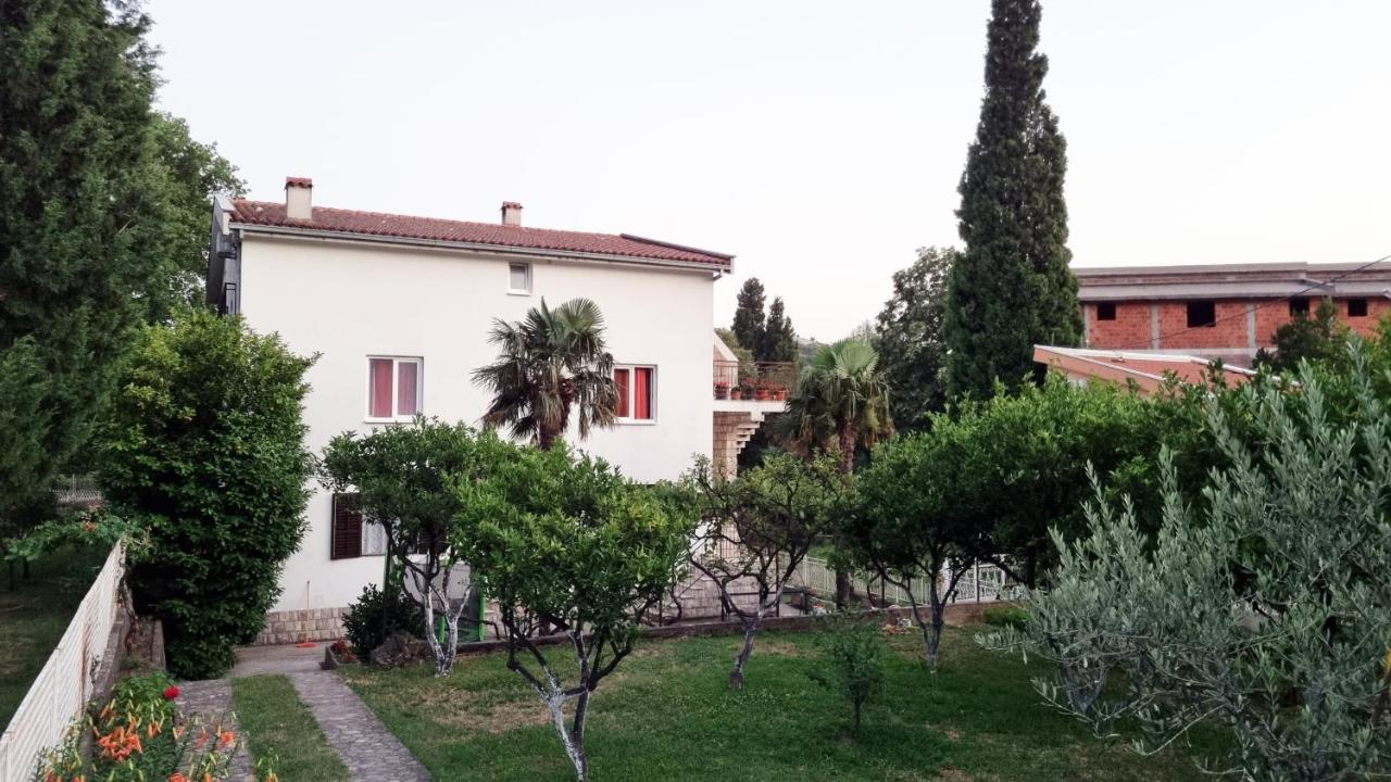 Apartment Folic سوتوموري المظهر الخارجي الصورة